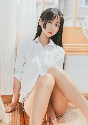 王后伞下_国产剧高清电影在线